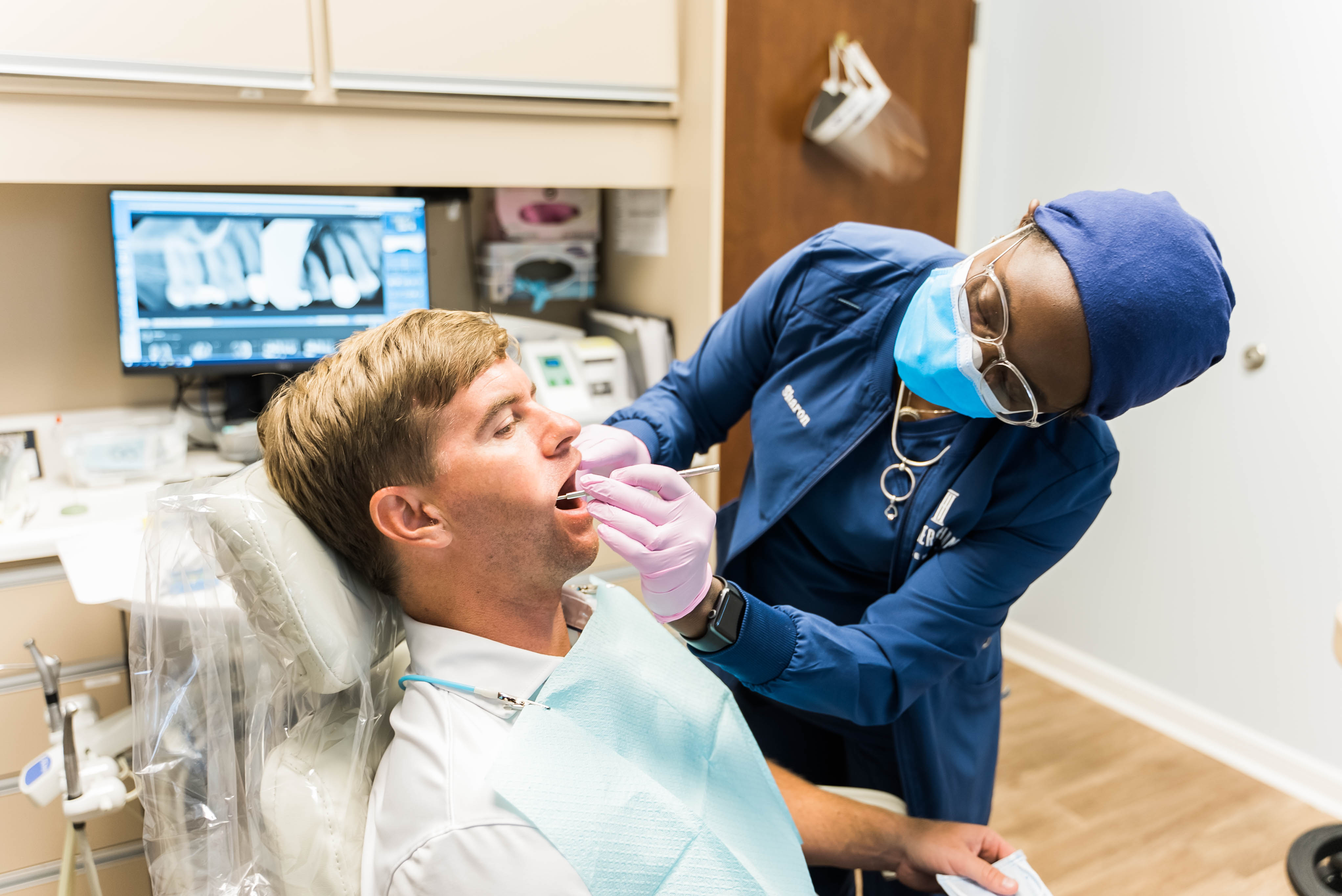 A fee-for-service dental practice: Pros and cons